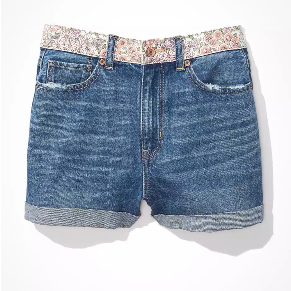 American Eagle size 8 Denim short NWT